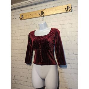 Heart & Hips velvet top size medium